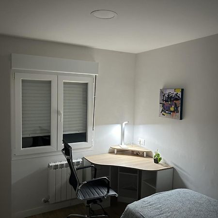 Appartamento Piso Recien Reformado Y Con Buena Ubicacion Oviedo Esterno foto